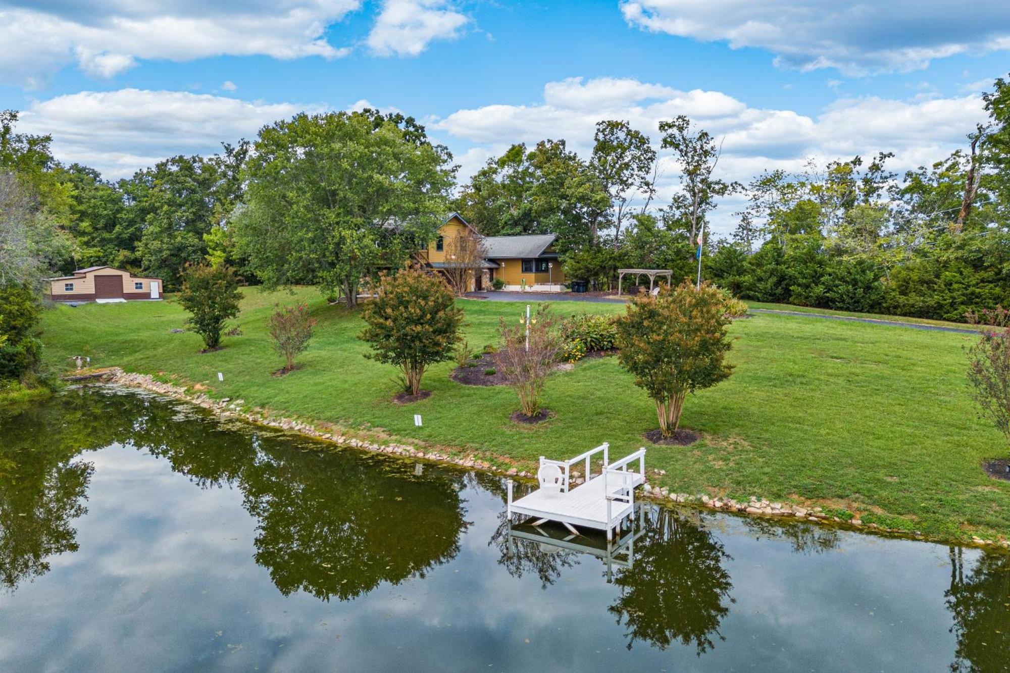 Haven On The Pond Villa Пиджен Фордж Екстериор снимка